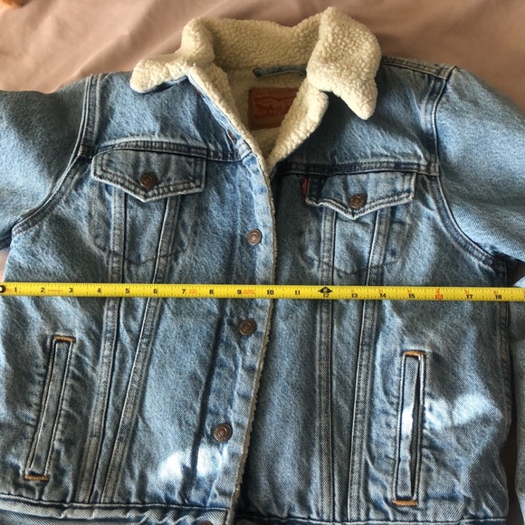 LEVIS Sherpa Lined Trucker Jean Jacket - Picture 10 of 11
